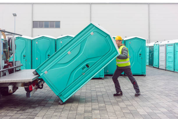Best Porta potty rental near me  in Fairfield, IL
